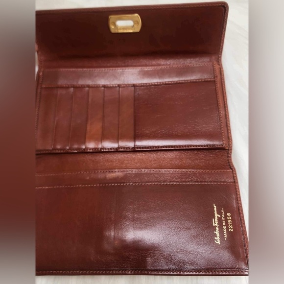 Used condition Salvatore Ferragamo Leather Wallet with dust bag (not original) - Picture 2 of 7
